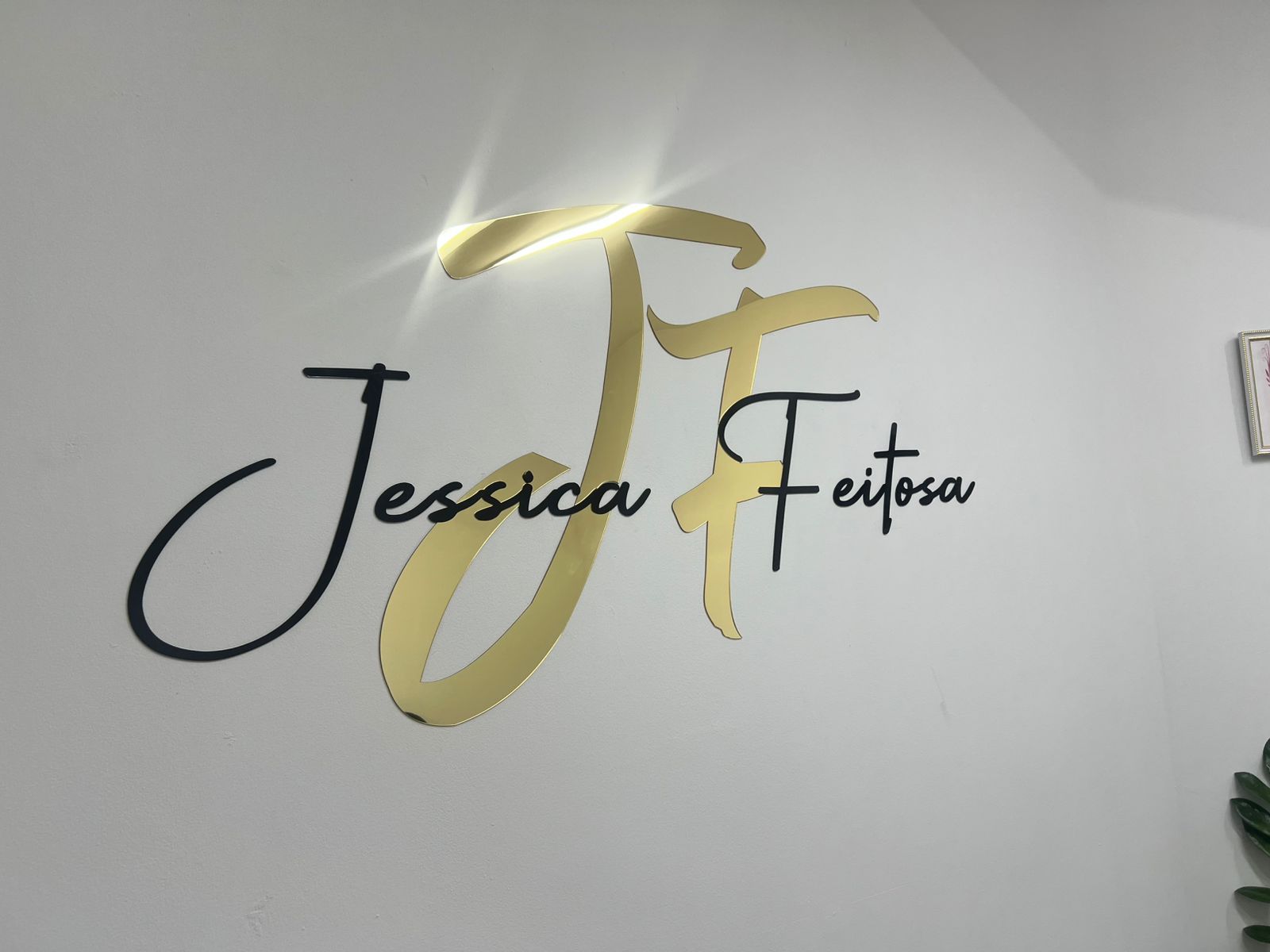 Logotipo em Acrílico – Letreiro de Parede Personalizado - Letreiros - Laser Link